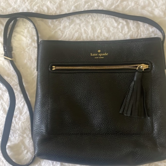 kate spade Handbags - Kate Spade Pebble Leather Crossbody Purse